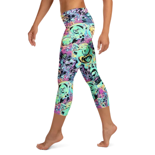 Aqua Oddity on a Capri Leggings