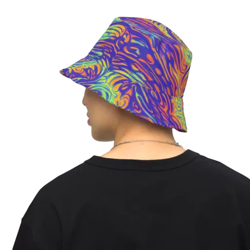 Kinetic Prism on a Reversible Bucket Hat